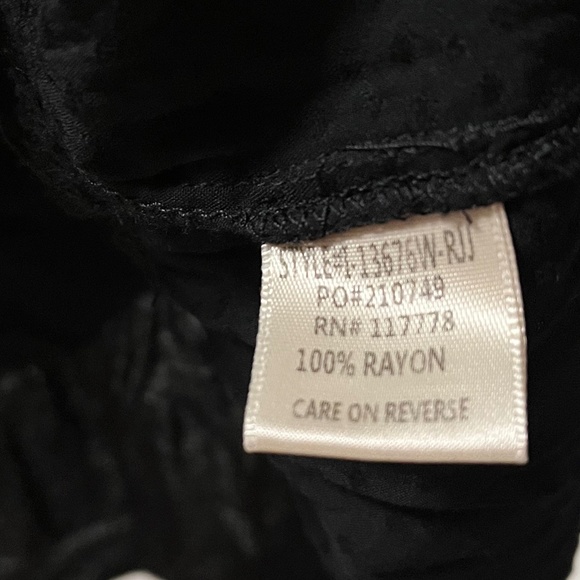 Lovestitch Boho Black Sleeveless Blouse - Picture 4 of 8